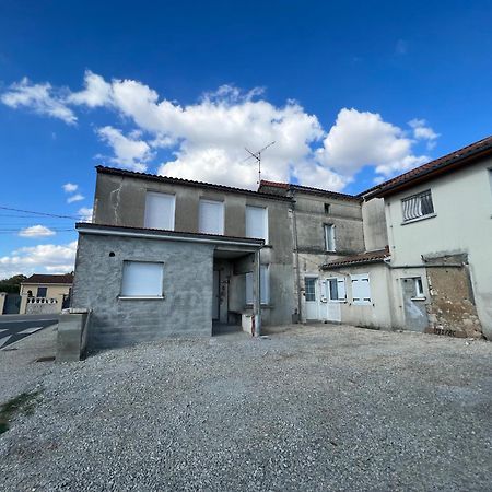 180B - Duplex T2 Tout Confort - Wifi Netflix Le Gond-Pontouvre ภายนอก รูปภาพ