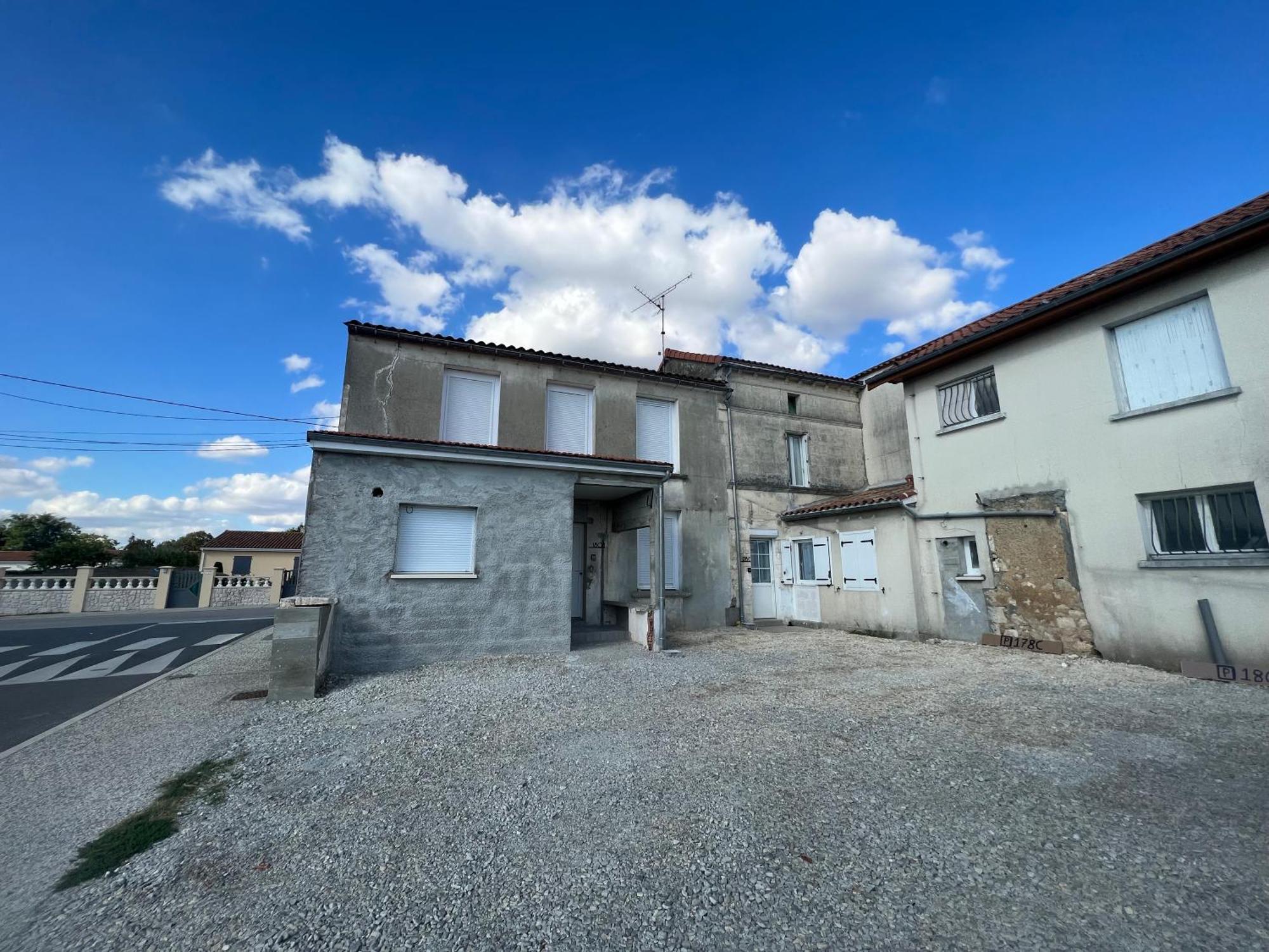 180B - Duplex T2 Tout Confort - Wifi Netflix Le Gond-Pontouvre ภายนอก รูปภาพ
